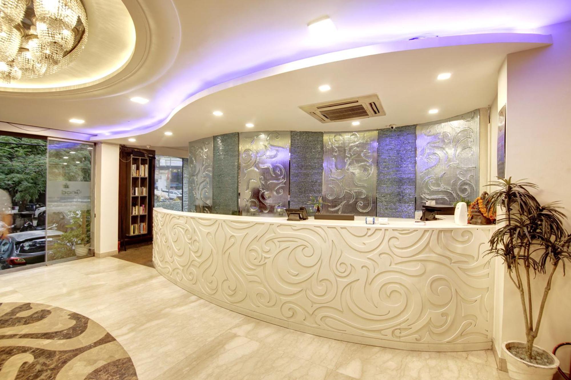 Hotel Good Times Near Ganga Ram Hospital And Karol Bagh Metro Deli Exterior foto